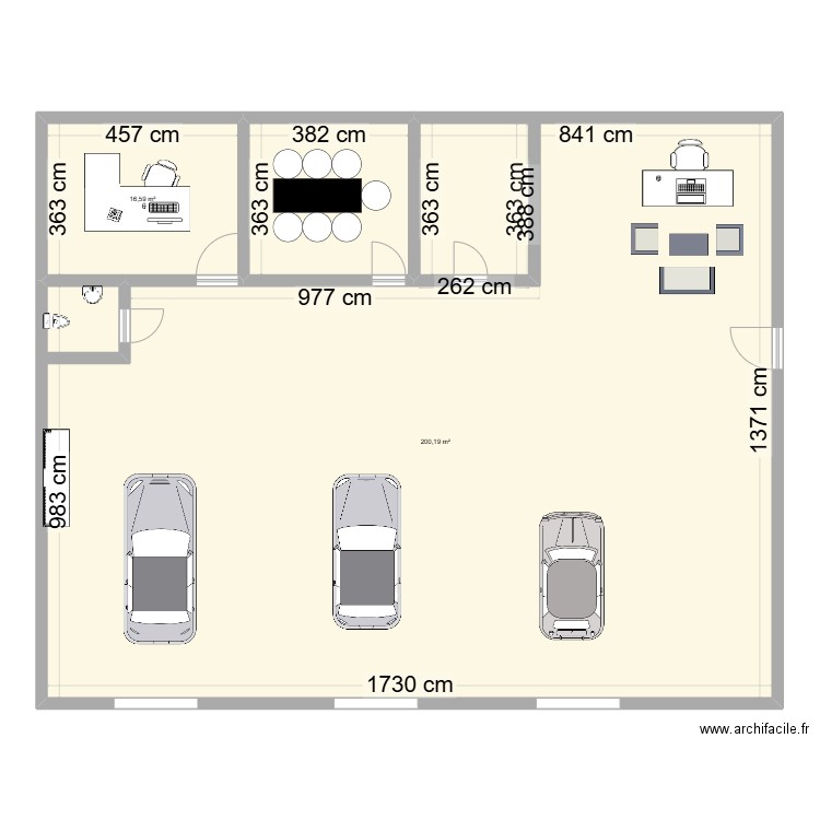 plan. Plan de 3 pièces et 231 m2