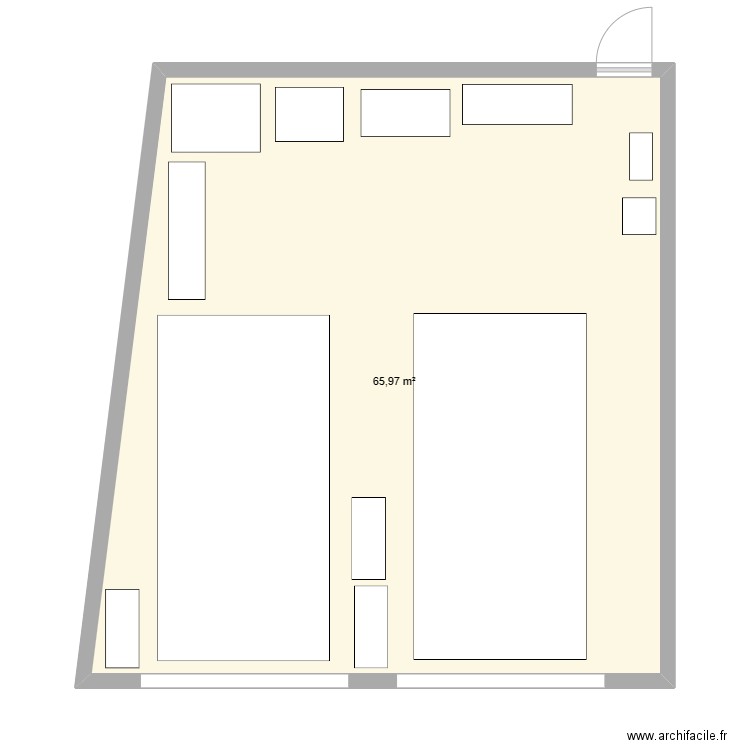 garage. Plan de 1 pièce et 66 m2